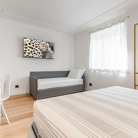 Piazza Indipendenza Loft & Rooms ปาแลร์โม ภายนอก รูปภาพ
