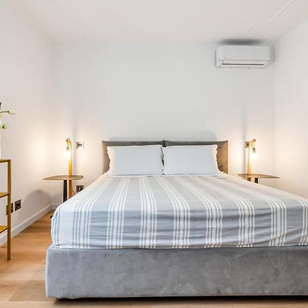 Piazza Indipendenza Loft & Rooms ปาแลร์โม ภายนอก รูปภาพ