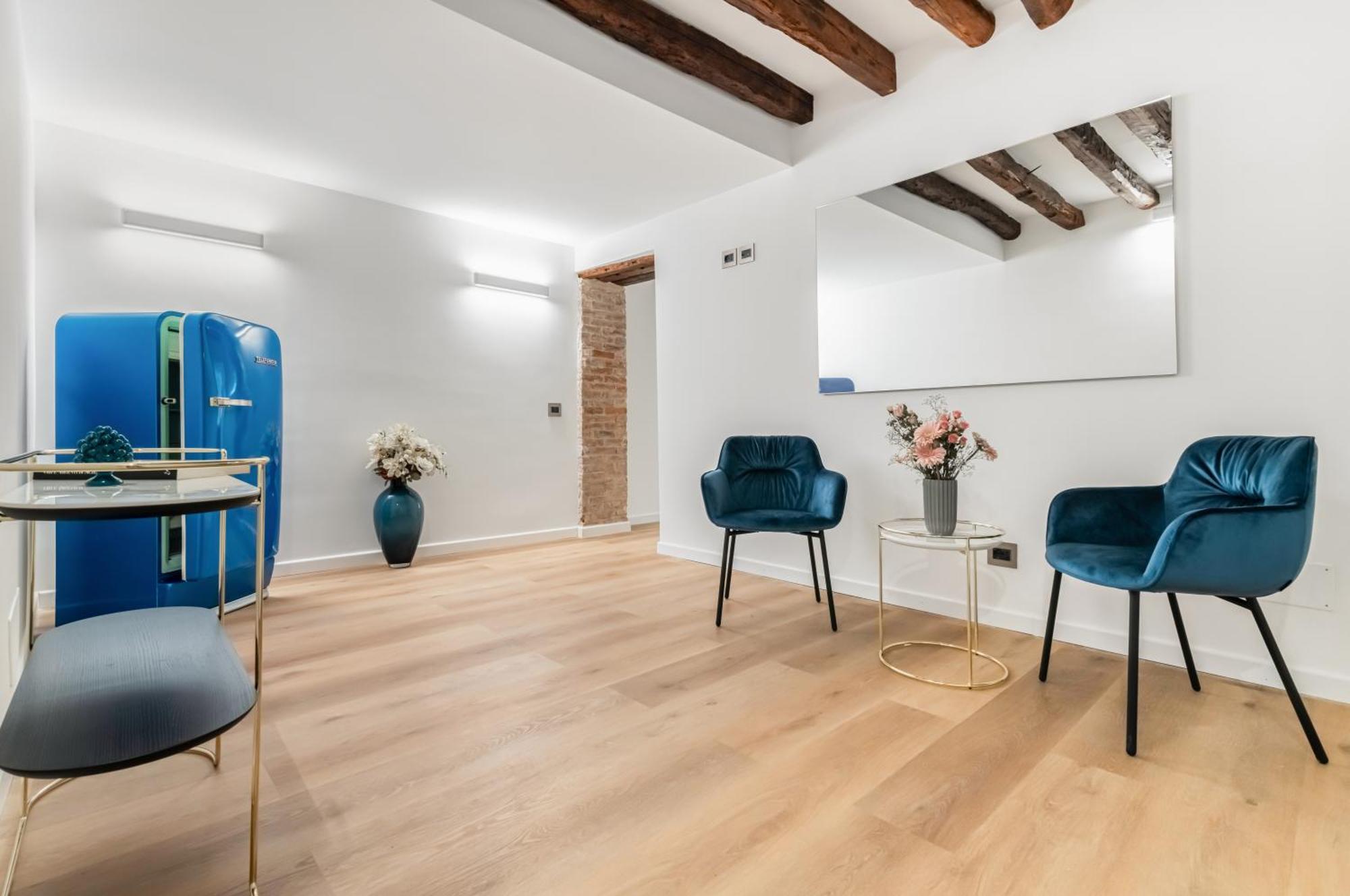Piazza Indipendenza Loft & Rooms ปาแลร์โม ภายนอก รูปภาพ