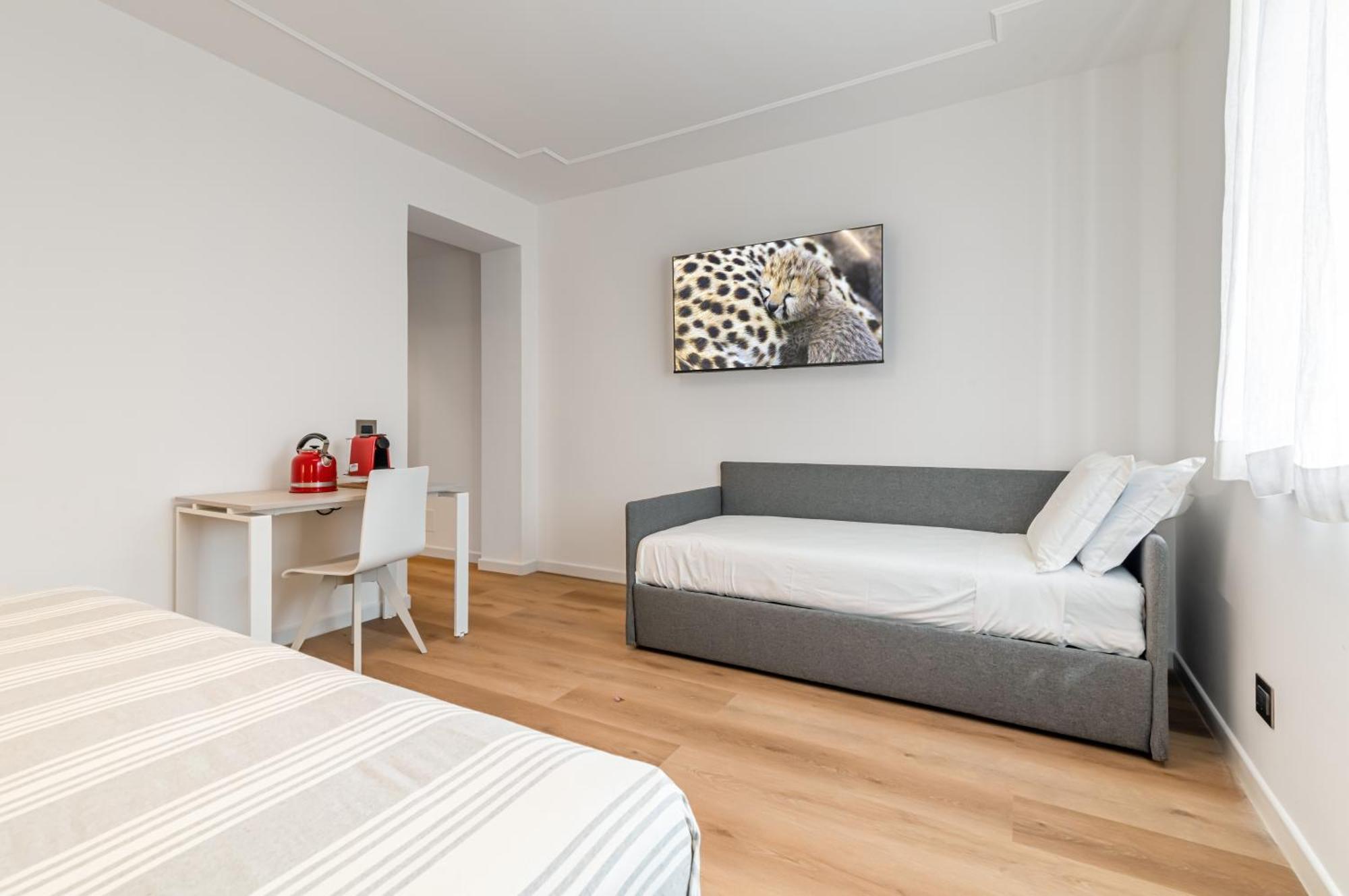 Piazza Indipendenza Loft & Rooms ปาแลร์โม ภายนอก รูปภาพ