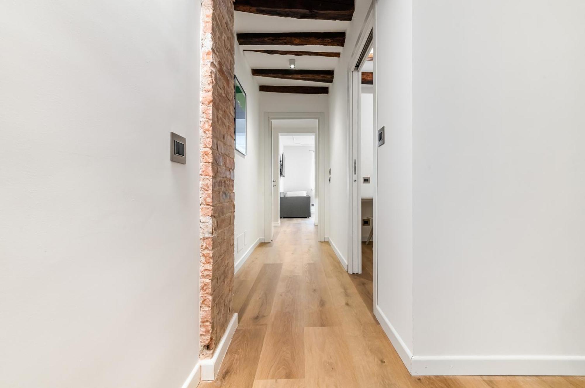 Piazza Indipendenza Loft & Rooms ปาแลร์โม ภายนอก รูปภาพ
