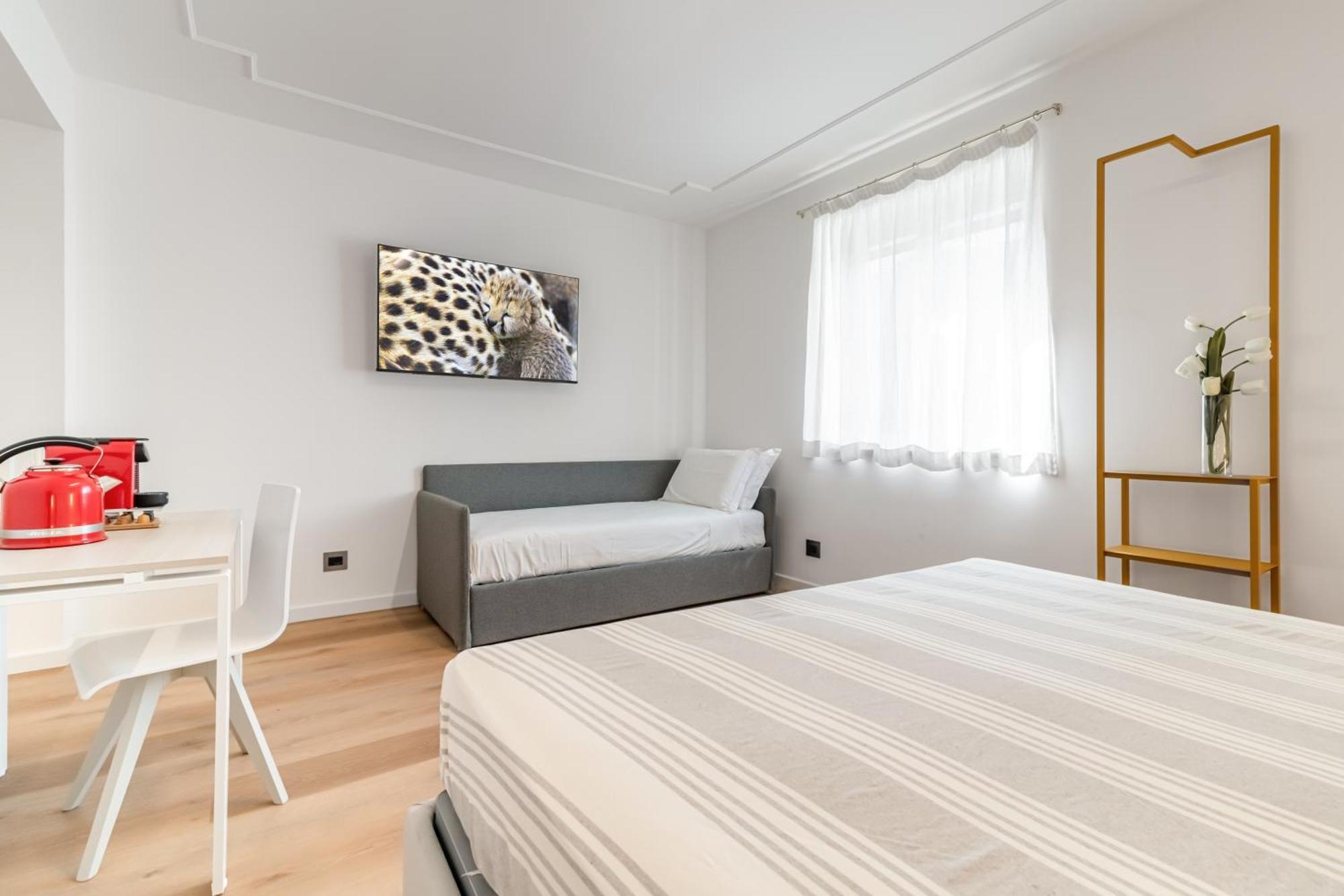 Piazza Indipendenza Loft & Rooms ปาแลร์โม ภายนอก รูปภาพ