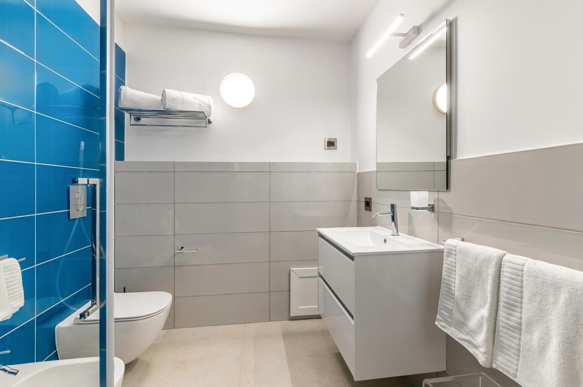 Piazza Indipendenza Loft & Rooms ปาแลร์โม ภายนอก รูปภาพ