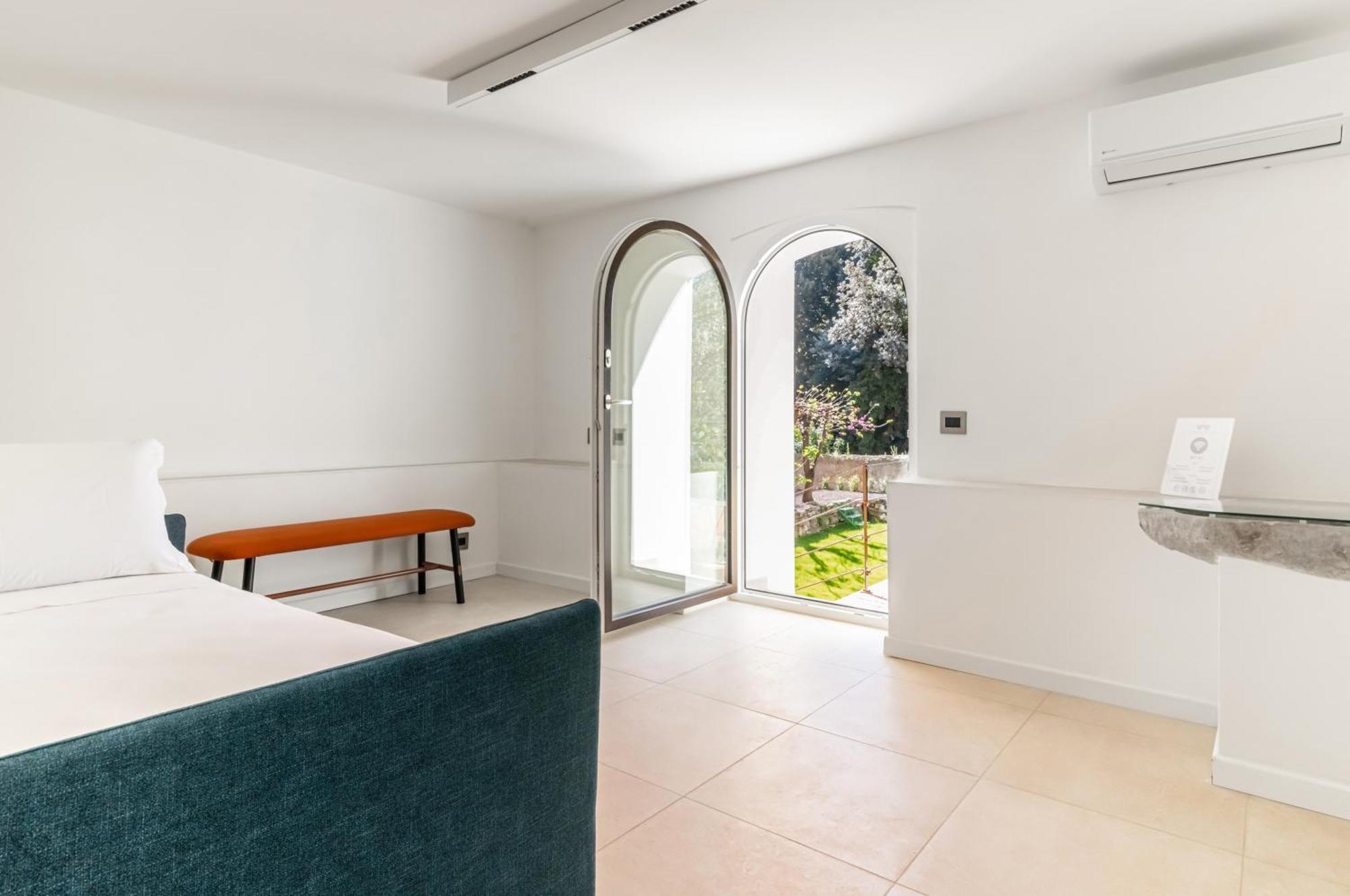 Piazza Indipendenza Loft & Rooms ปาแลร์โม ภายนอก รูปภาพ