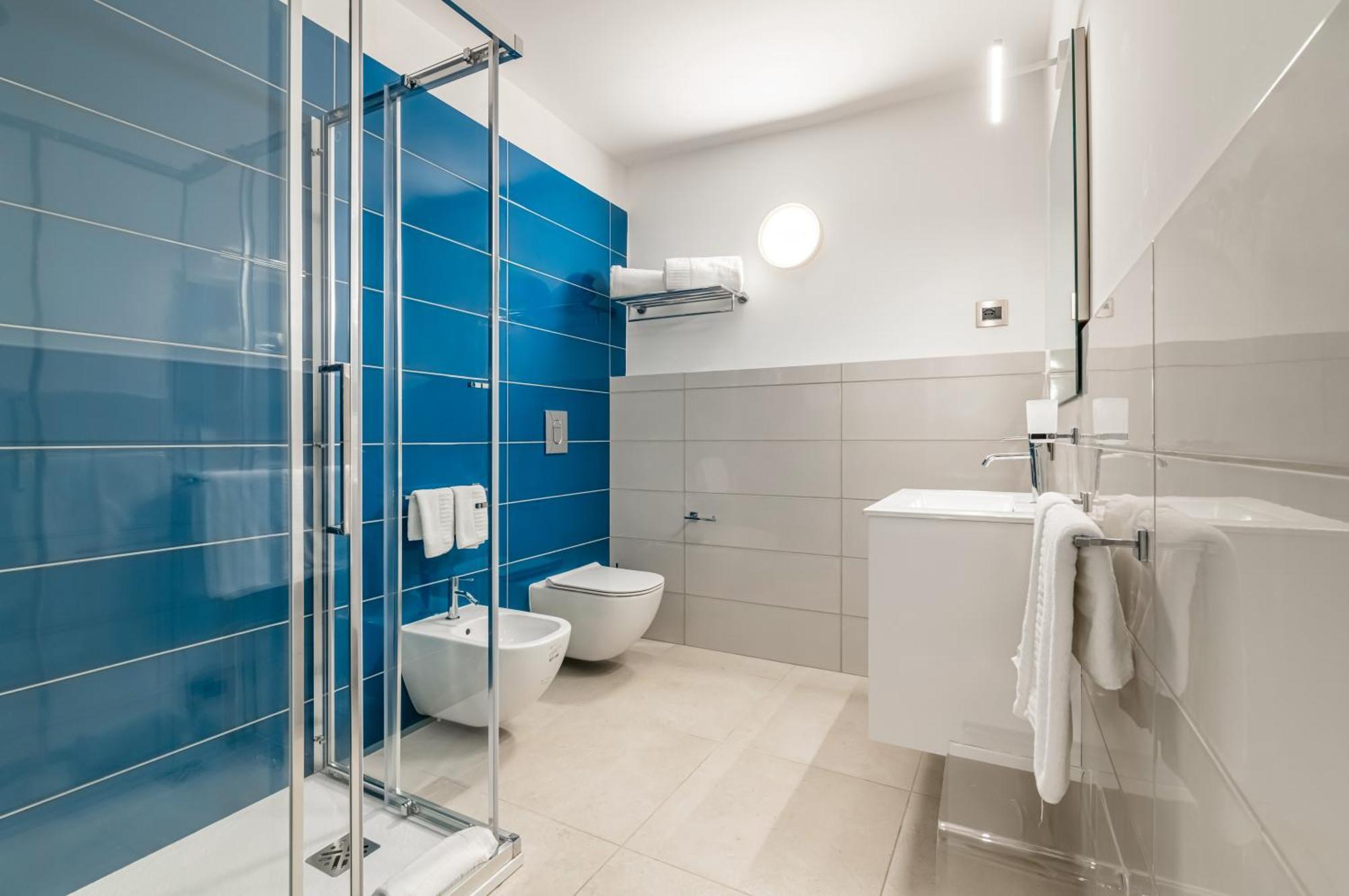 Piazza Indipendenza Loft & Rooms ปาแลร์โม ภายนอก รูปภาพ